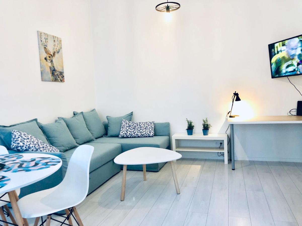 Apartament Delux 2 Legnica Ul. Kominka 16 Appartement Buitenkant foto