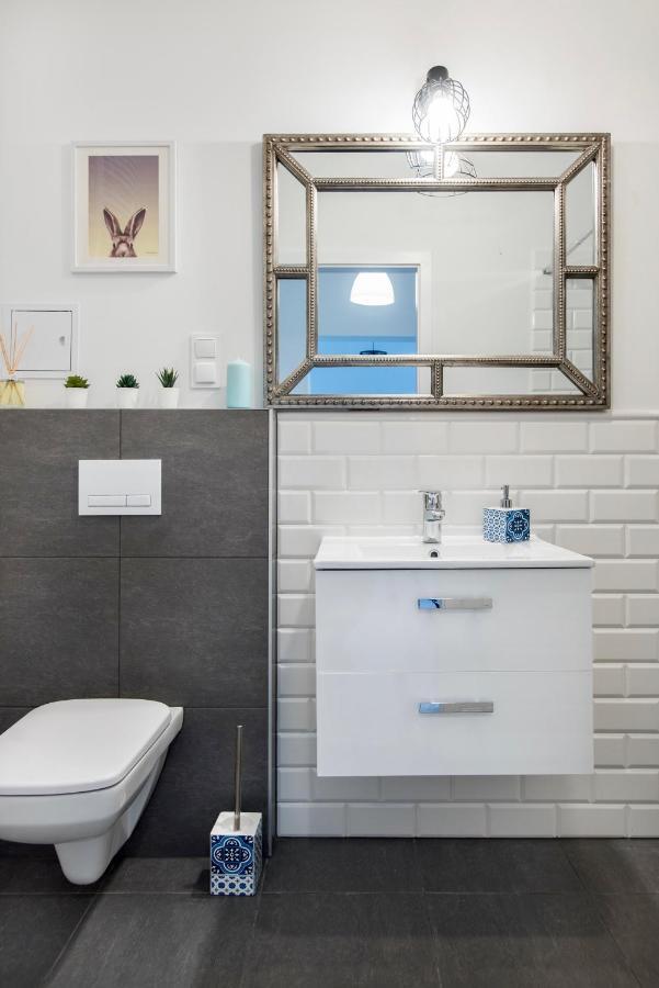 Apartament Delux 2 Legnica Ul. Kominka 16 Appartement Buitenkant foto